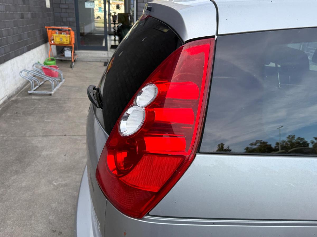 Mazda 5 CR original Rücklicht Rückleuchte Heckleuchte rechts Vorfacelift BJ07